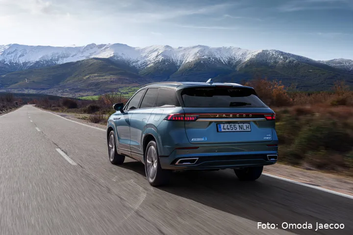 02-Jaecoo-8-SHS-P-nieuw-vlaggenschip-met-ruim-1000-km-actieradius