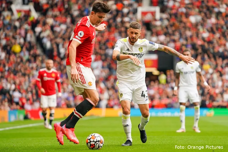 mateusz klich harry maguire manchester united leeds united premier league old trafford