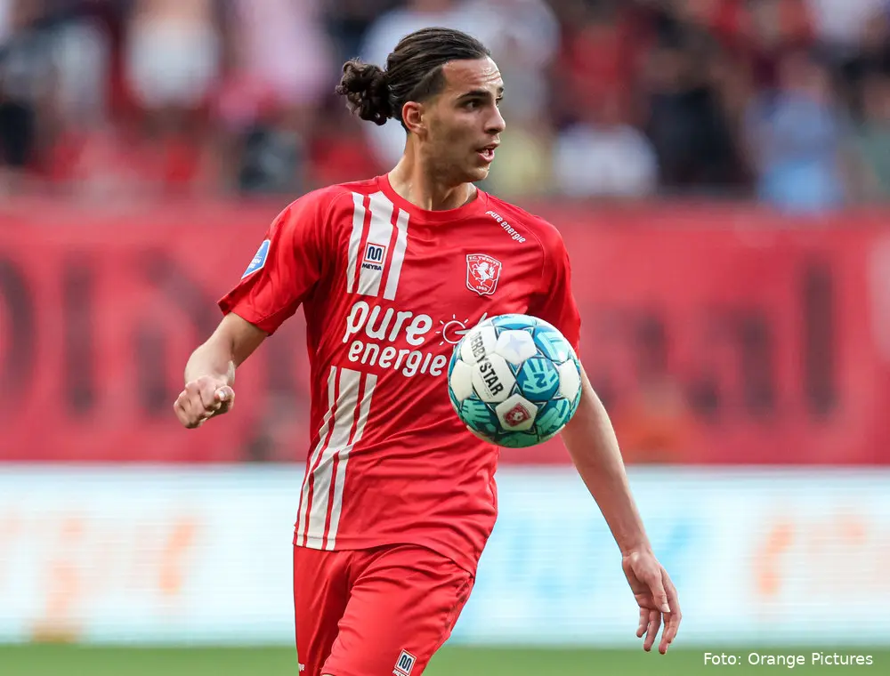ramiz zerrouki twente psv aan de bal 2022