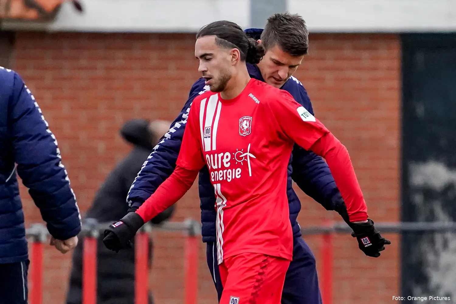 zerrouki blessure twente heerenveen oefenwedstrijd 2022