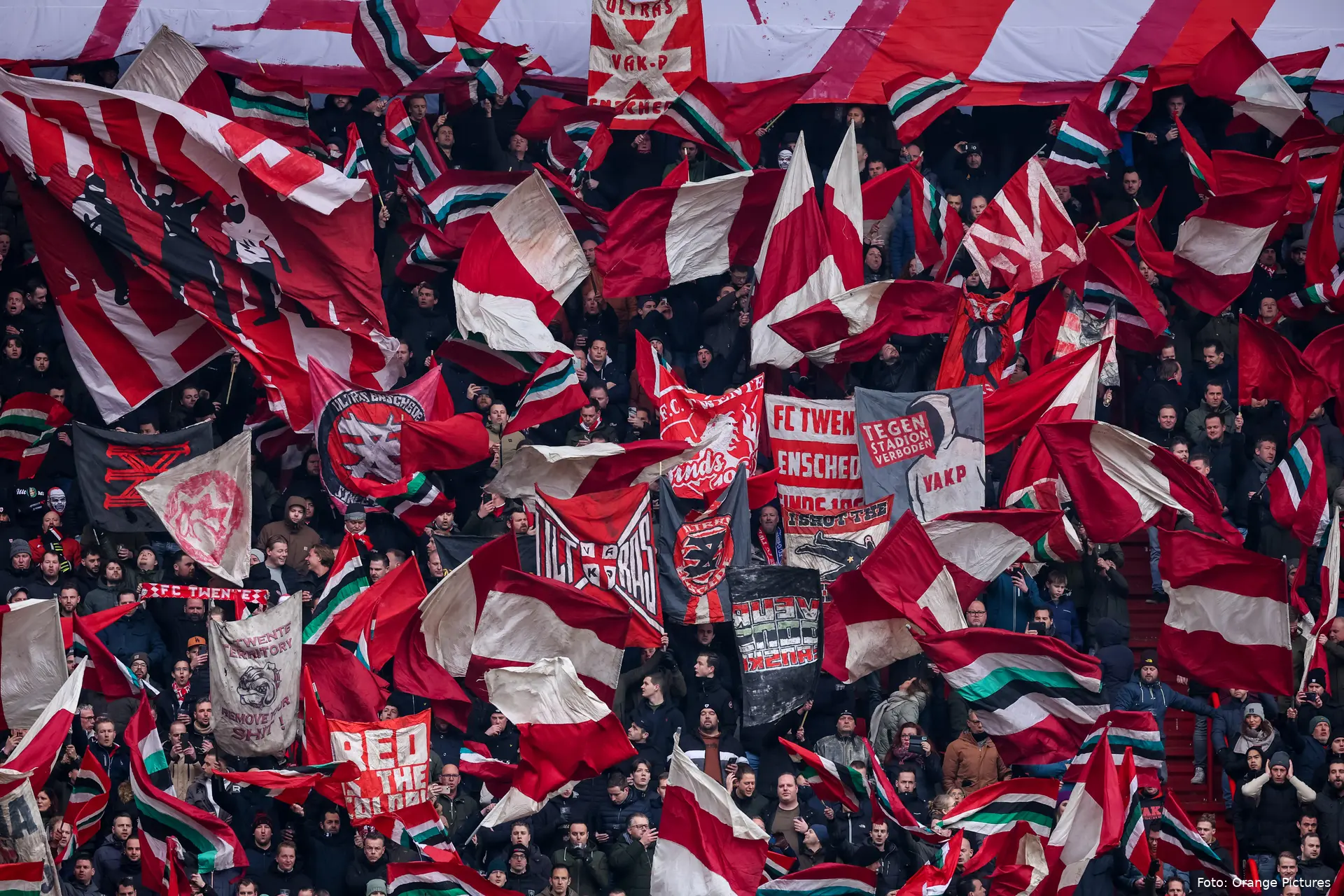sfeeractie vak p twente feyenoord 2023 grolsch veste