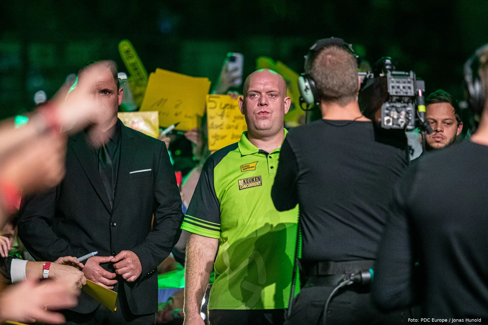 et13 van gerwen v lennon1