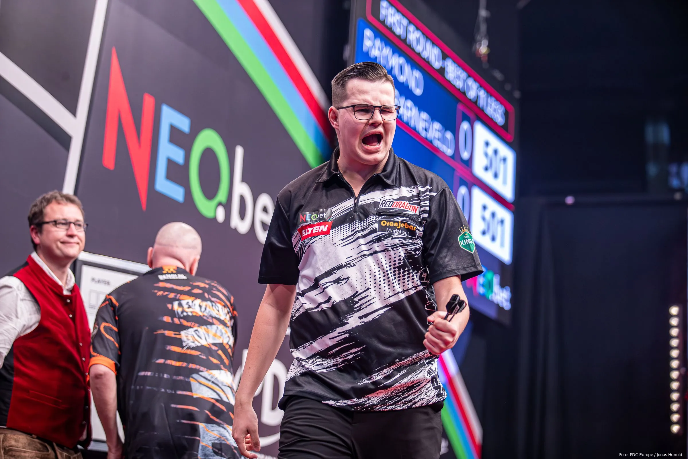 et2 van barneveld v van veen23