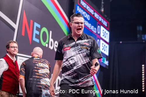 et2 van barneveld v van veen23