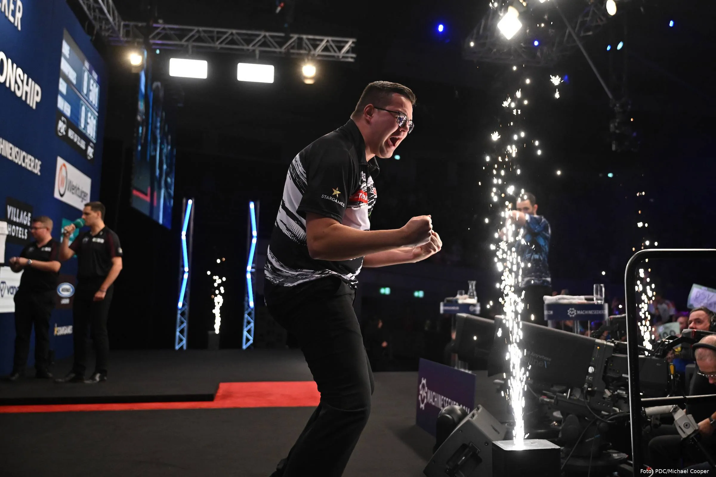 2025EC_FINAL_VANVEEN_ CELEBRATION.MCOOPER24