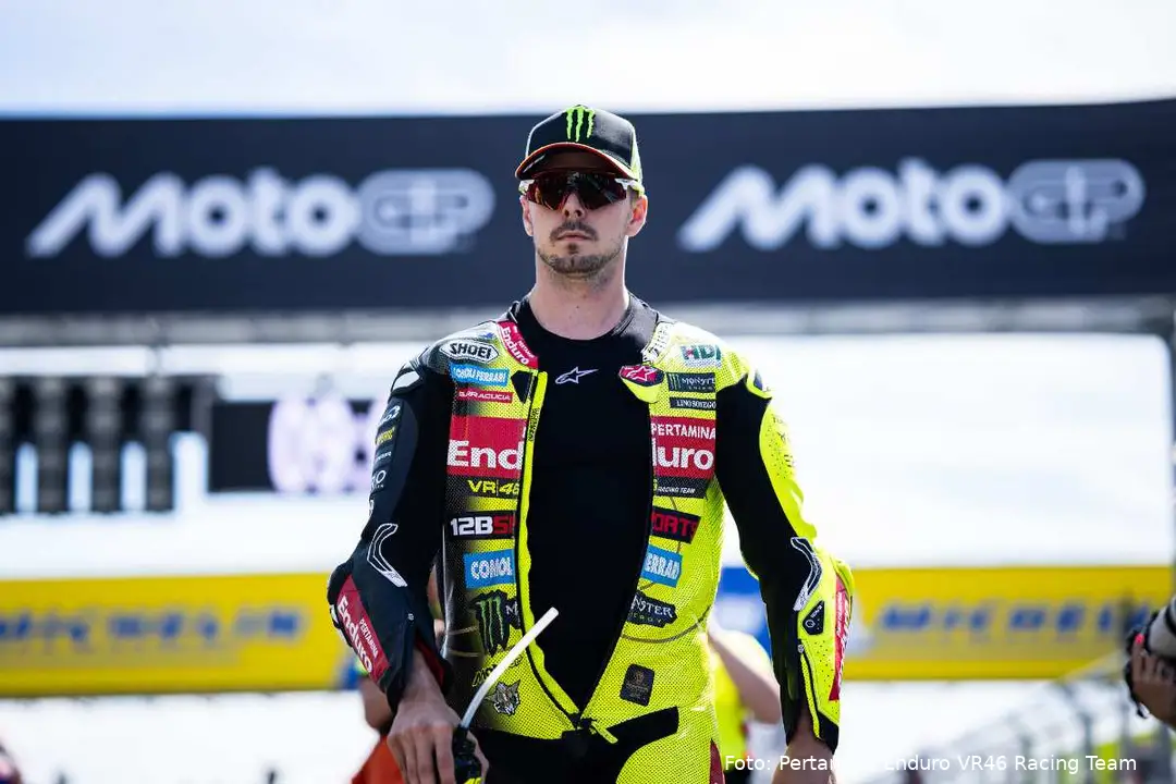 Fabio Di Giannantonio pilota del team VR46 MotoGP cammina al Balaton Park Circuit