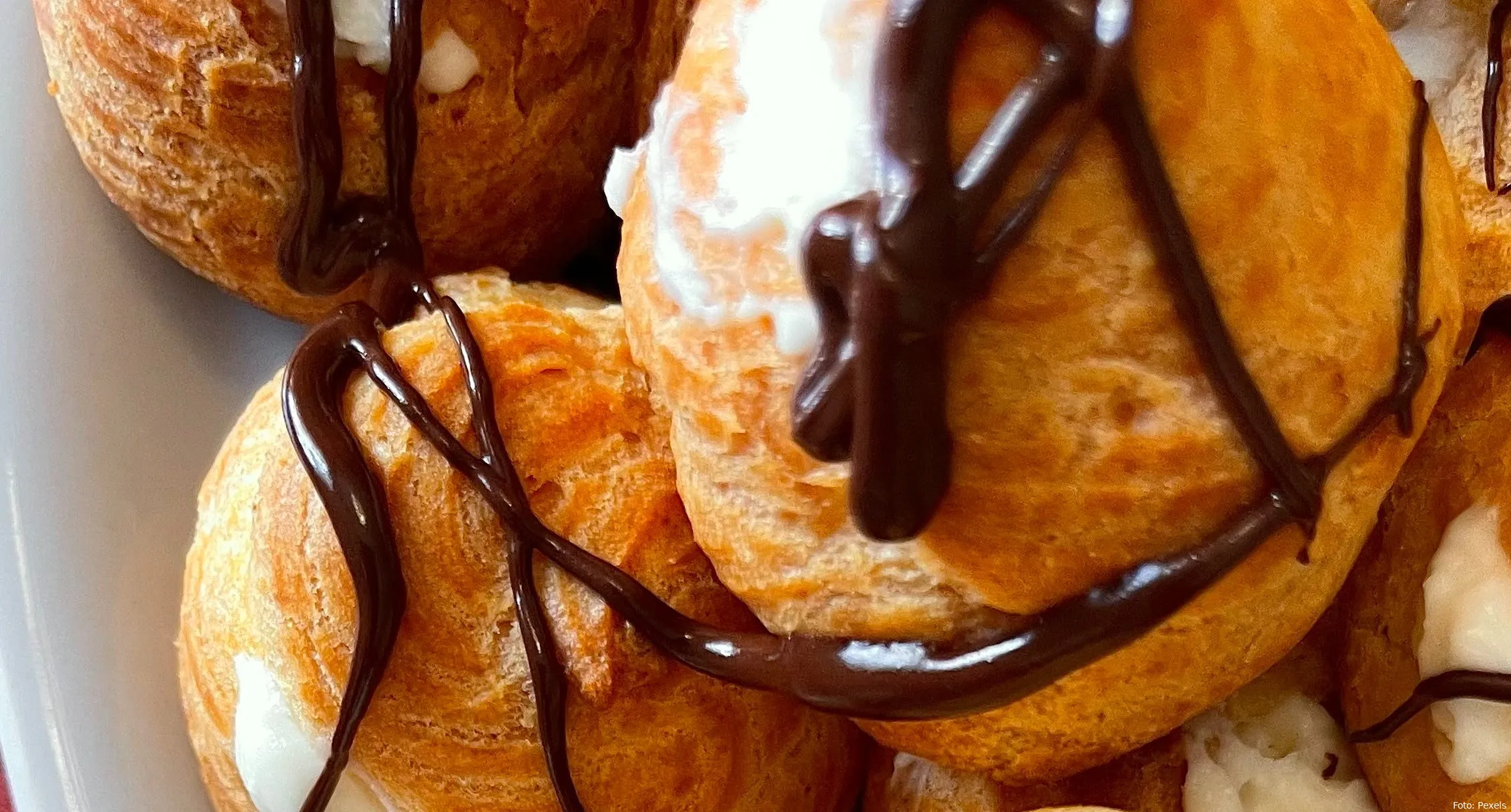 soesjes profiteroles dessert nagerecht lekkernij
