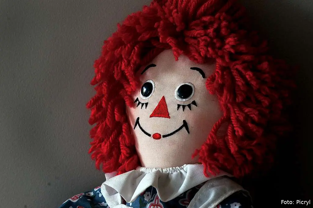 raggedy-ann-007f92-1024