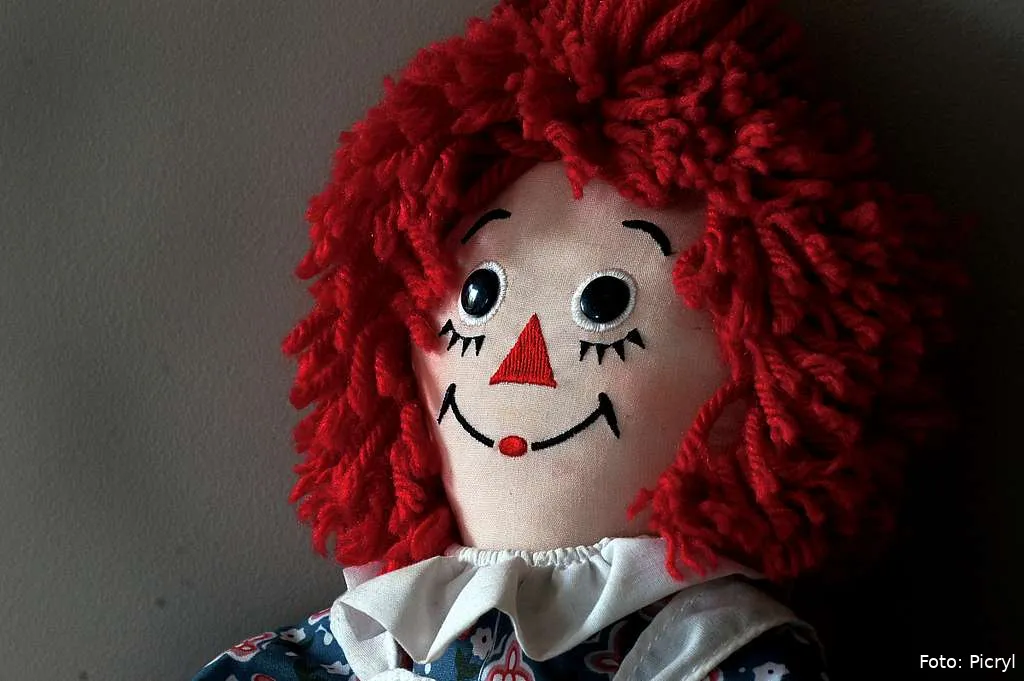 raggedy-ann-007f92-1024