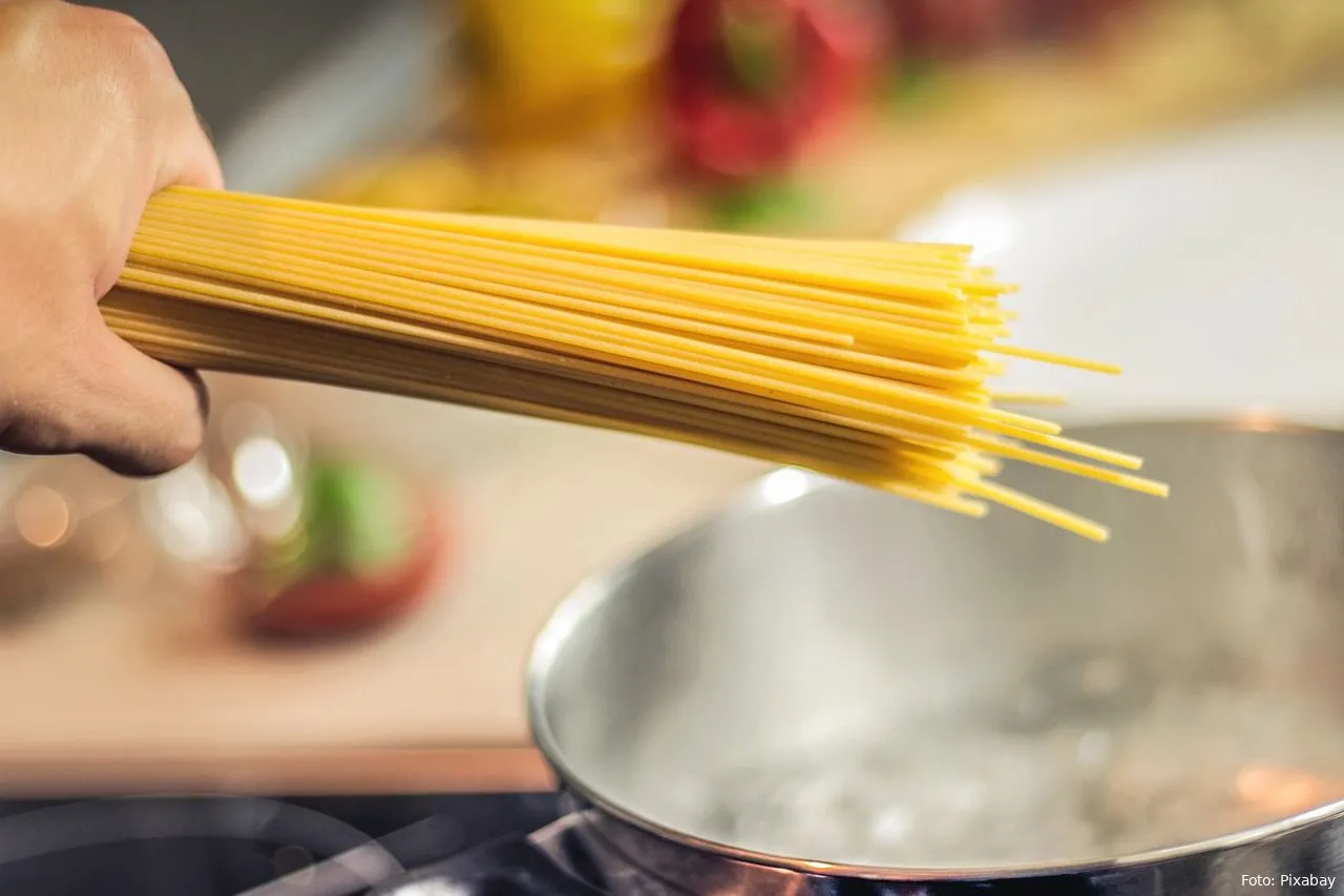 pasta koken spaghetti eten