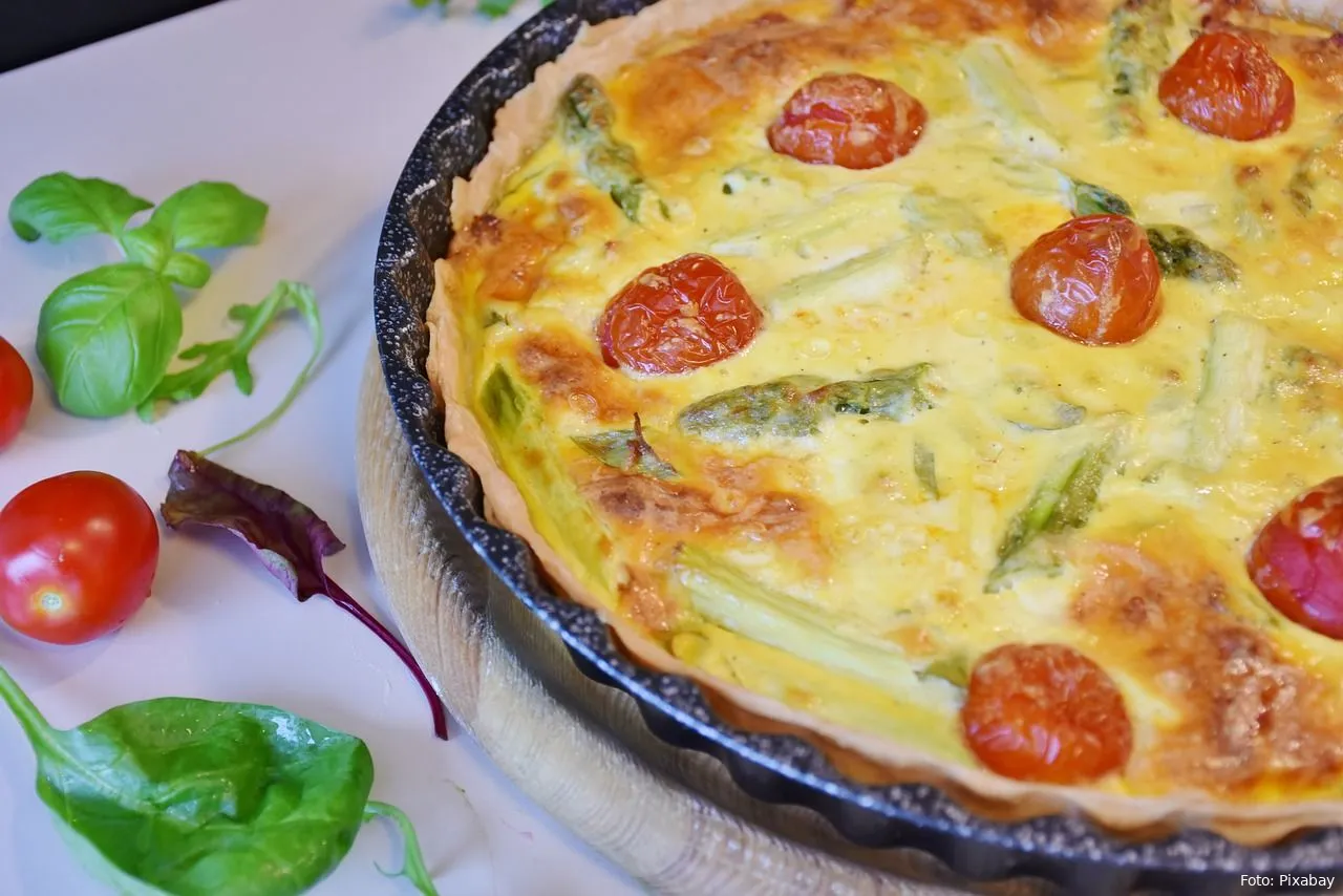 quiche asperges en zalm eten recept