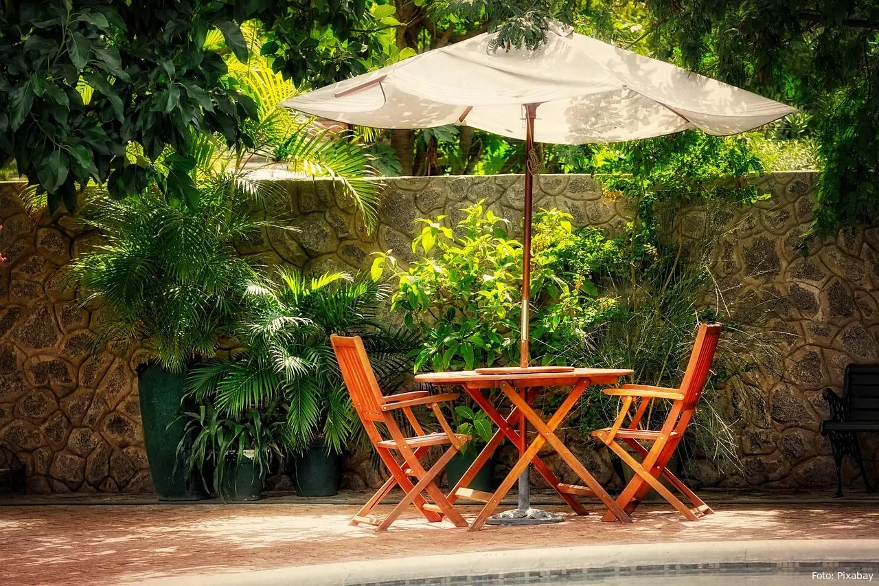 tuin terras huis reinigen