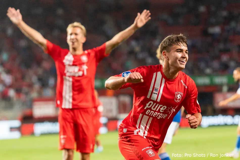 ugalde vlap twente schalke 2022 grolsch veste