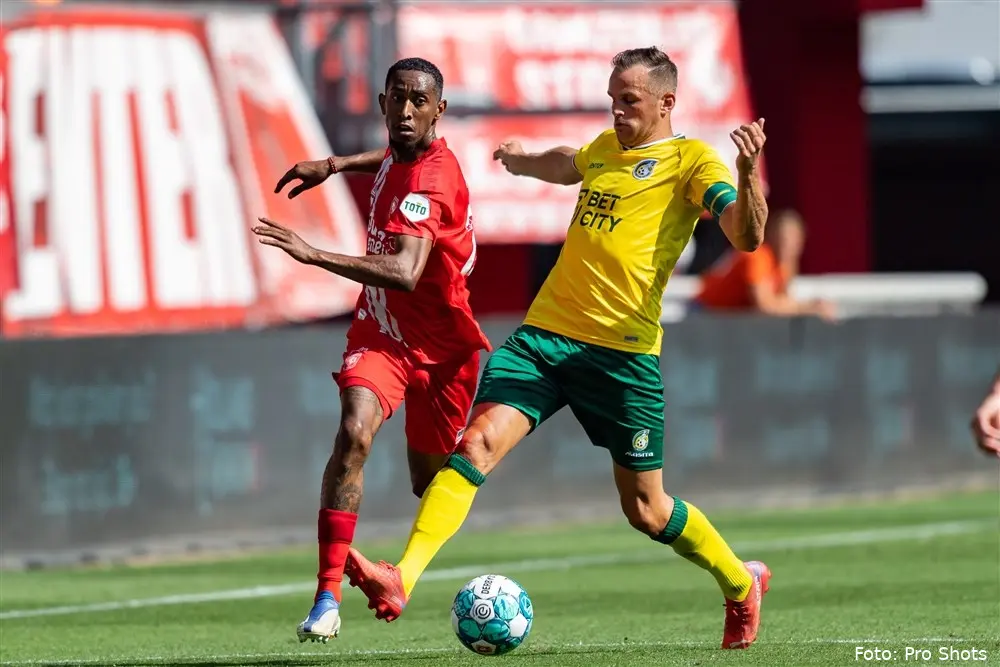 Joshua Brenet Mats Seuntjens FC Twente Fortuna Sittard Seizoen 2022 2023
