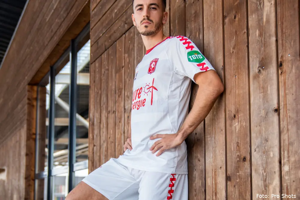 Julio Pleguezuelo Derde Tenue Seizoen 2022 2023 FC Twente