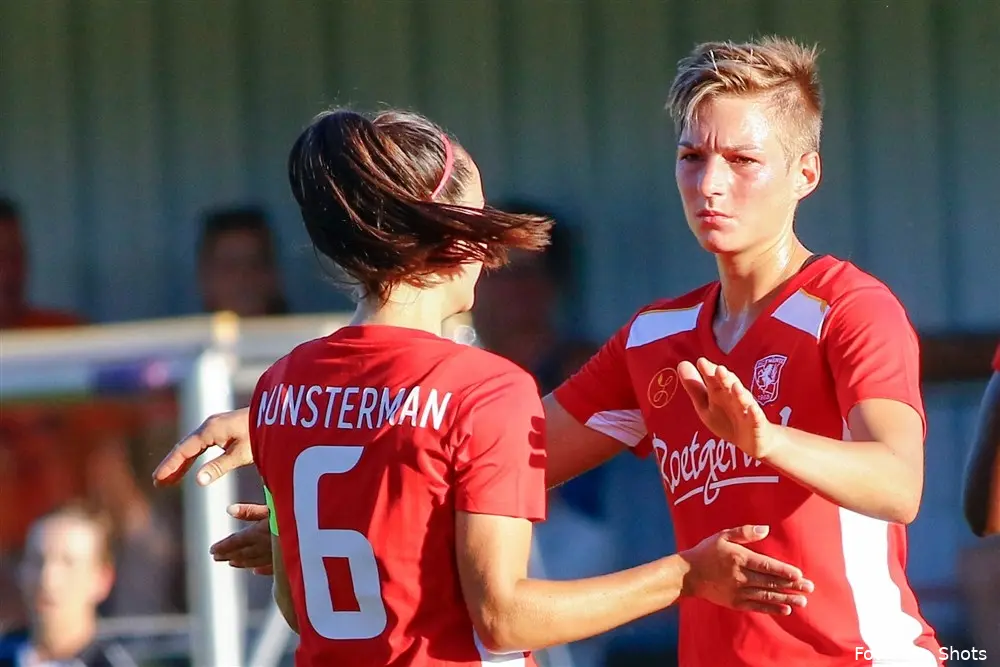 Kristina Erman Marthe Munsterman FC Twente Vrouwen Hibernians Champions League Voorronde Seizoen 2016 2017