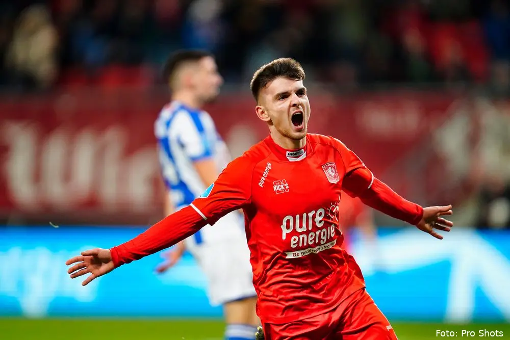 Lindon Selahi SC Heerenveen