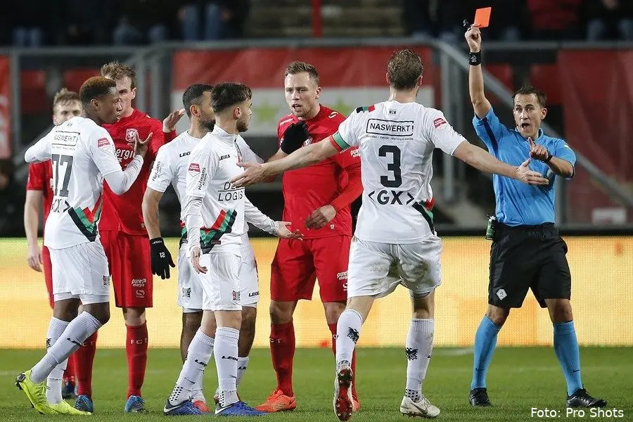 Martin Perez scheidsrechter FC Twente NEC