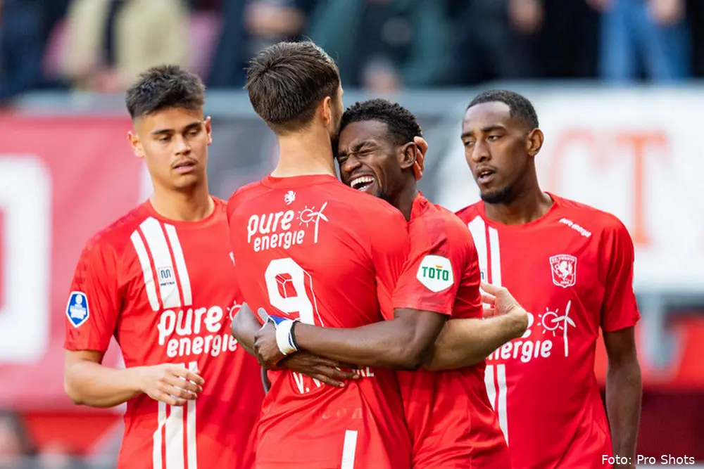 Mees Hilgers Ricky Van Wolfswinkel Virgil Misidjan Joshua Brenet FC Twente FC Groningen Grolsch Veste Seizoen 2022 2023