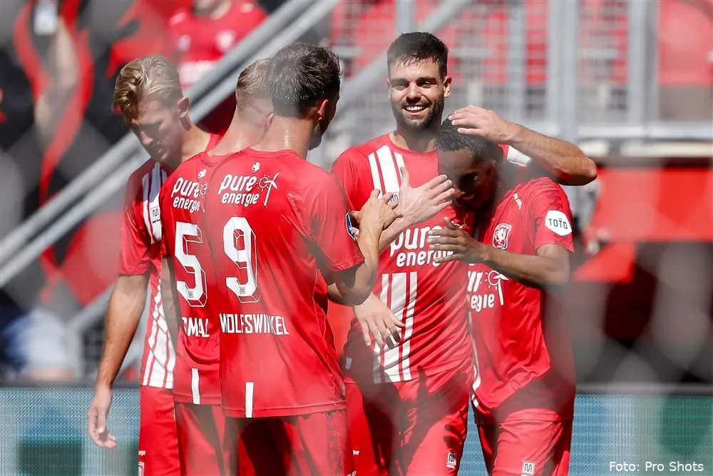 Michel Vlap Gijs Smal Ricky Van Wolfswinkel Robin Propper Joshua Brenet FC Twente Fortuna Sittard Juichen Seizoen 2022 2023