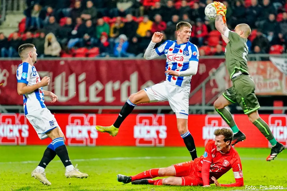 Peet Bijen penalty