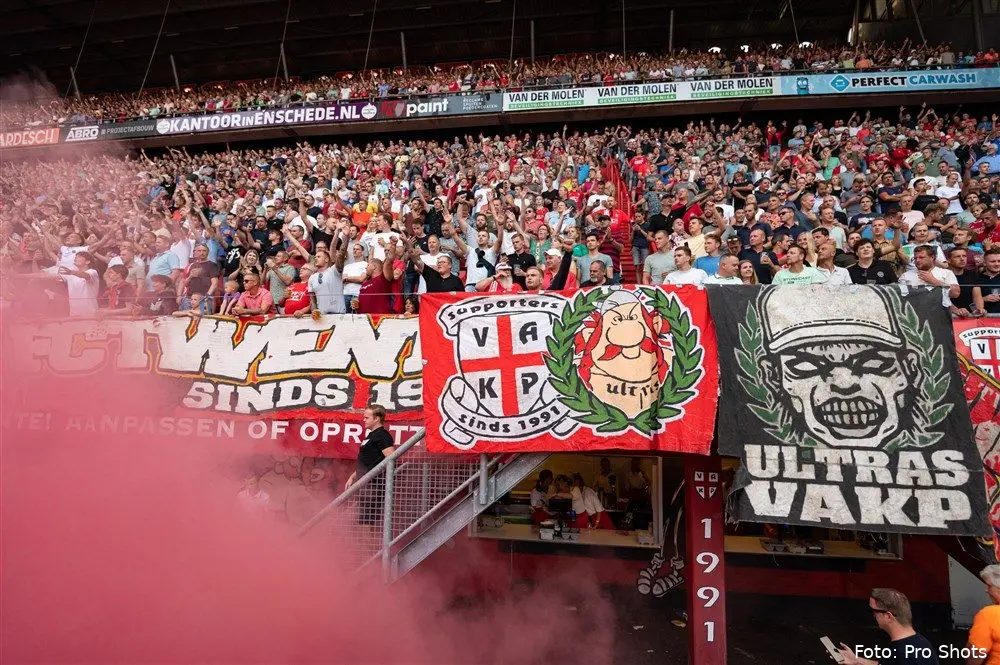 Sfeeractie Vak P FC Twente PSV Grolsch Veste Seizoen 2022 2023