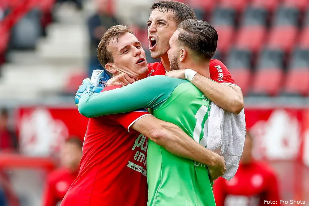 bijen pleguezuelo drommel vieren fc twente utrecht 2019 2020