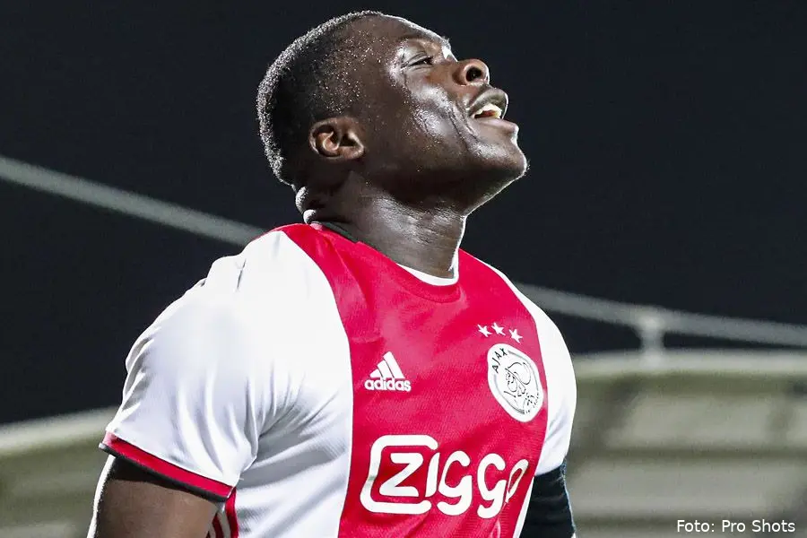 brian brobbey spits jong ajax 2020