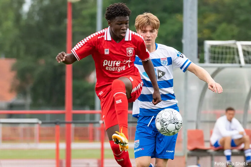 johnoah markelo fc twente pec zwolle oefenwedstrijd 2021