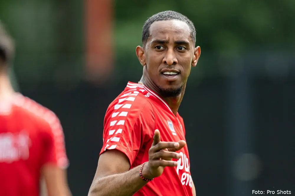 joshua brenet eerste training voorbereiding 2022 2023
