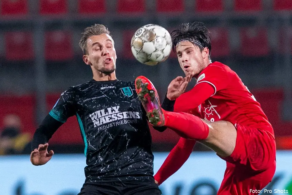 kik pierie hoog been fc twente rkc haarbandje