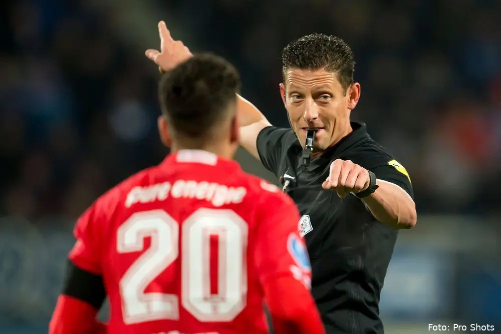 manschot scheidsrechter knvb