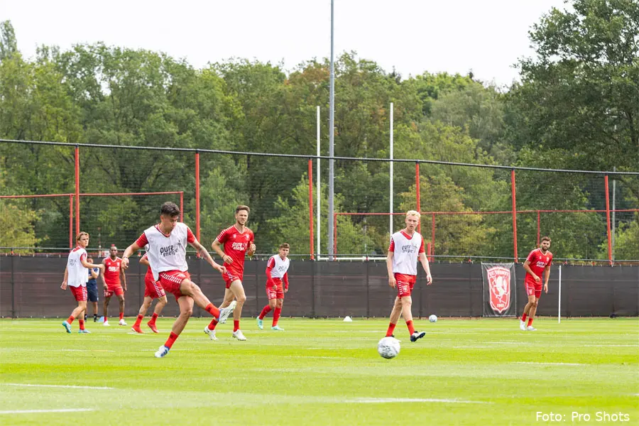 mees hilgers ricky van wolfswinkel casper staring training fc twente voorbereiding seizoen 2022 2023