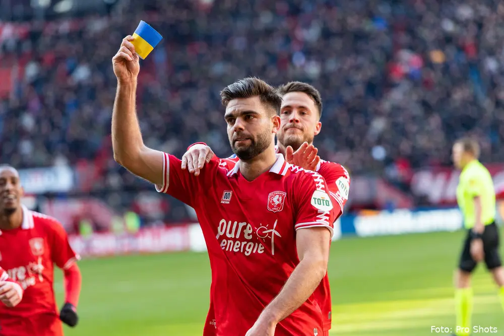 propper aanvoerdersband oekraine vieren twente cambuur 2022