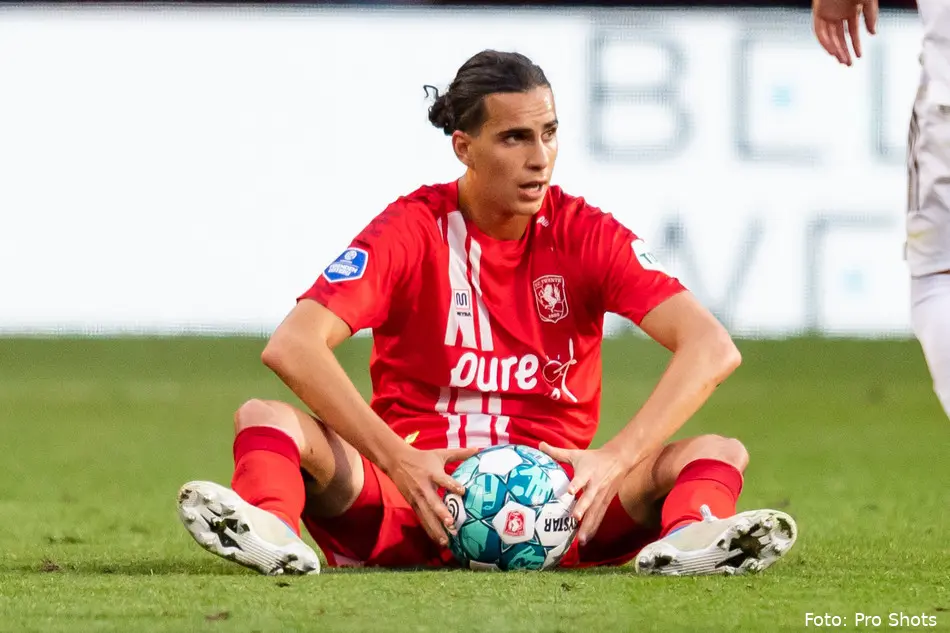 ramiz zerrouki teleurgesteld bal cukaricki twente 2022