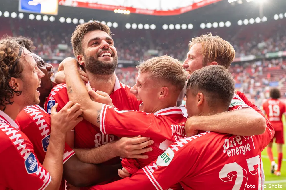 robin propper fc twente ajax jesse bosch juichen gelijkmaker de grolsch veste