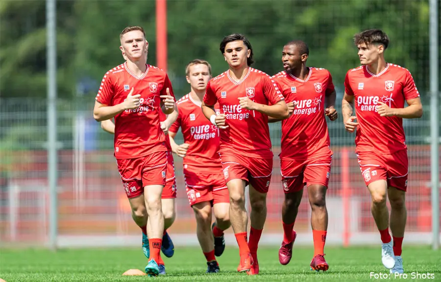 selectie groep training daan rots mokotjo kjolo van leeuwen voorbereiding seizoen 2022 2023