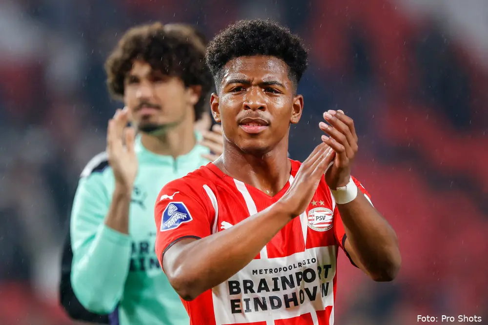 shurandy sambo rechtsback psv 2021