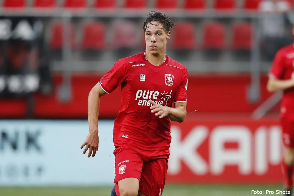 thijs van leeuwen fc twente aanvaller oefenwedstrijd 2020