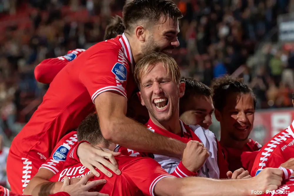 vlap propper vieren doelpunt twente az 2021 2022