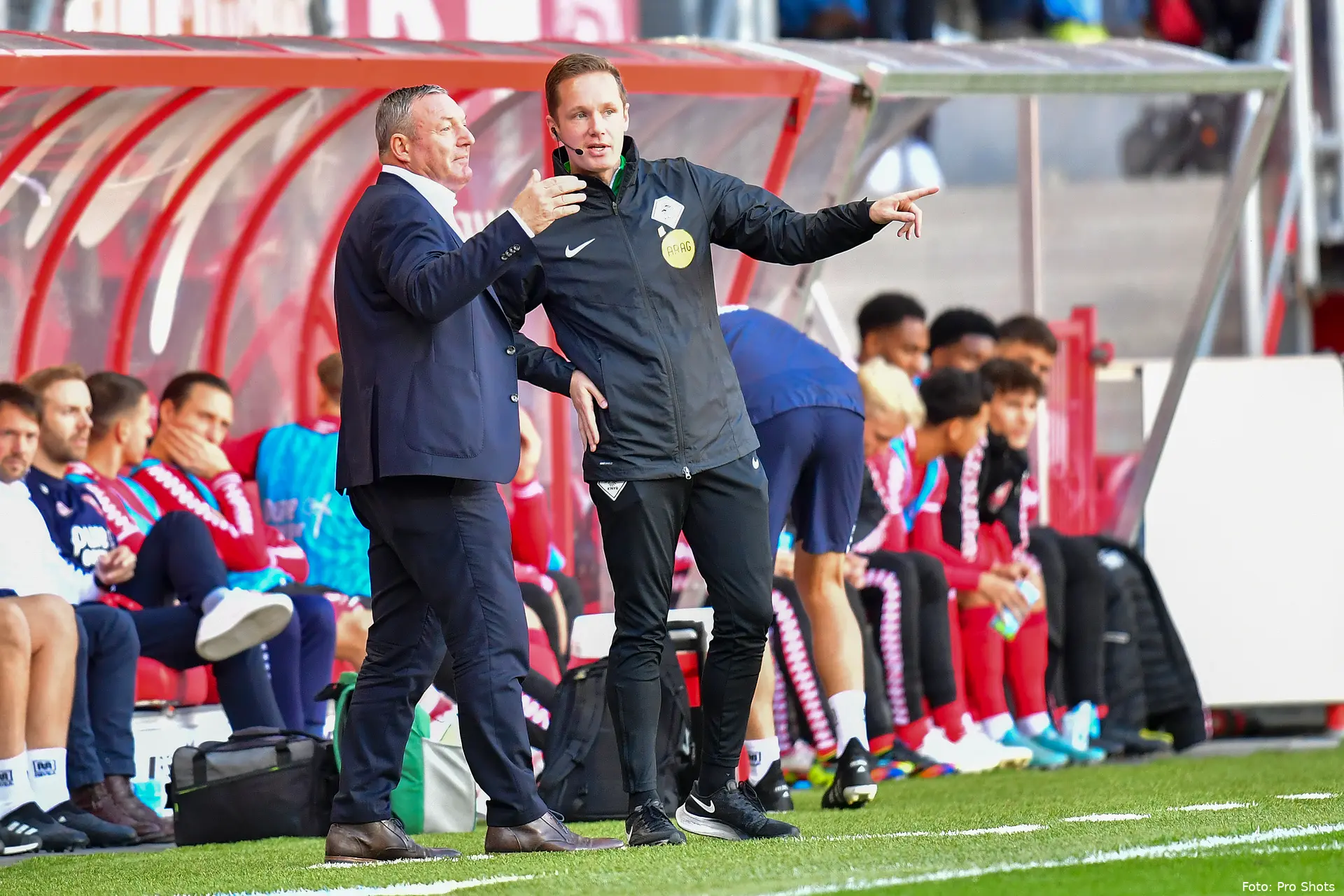 ingmar oostrom scheidsrechter vierde man fc twente fc groningen 2022 2023 ron jans