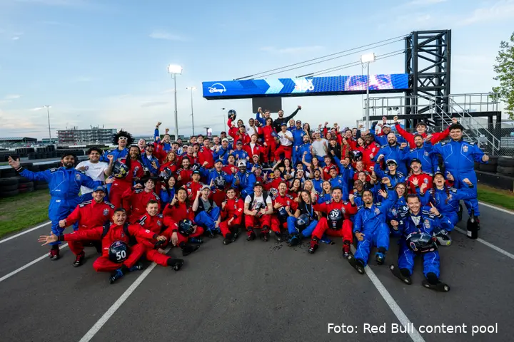 red-bull-max-vs-100-drivers-silverstone-great-britain-2026-go-karting