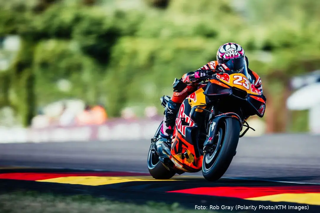 Enea Bastianini guida la KTM RC16 MotoGP al Sachsenring