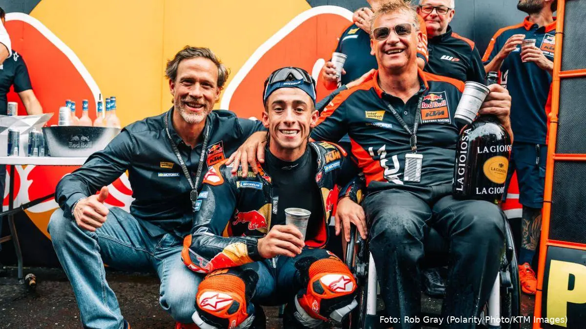 Pedro Acosta Pit Beirer KTM MotoGP Gottfried Neumeister