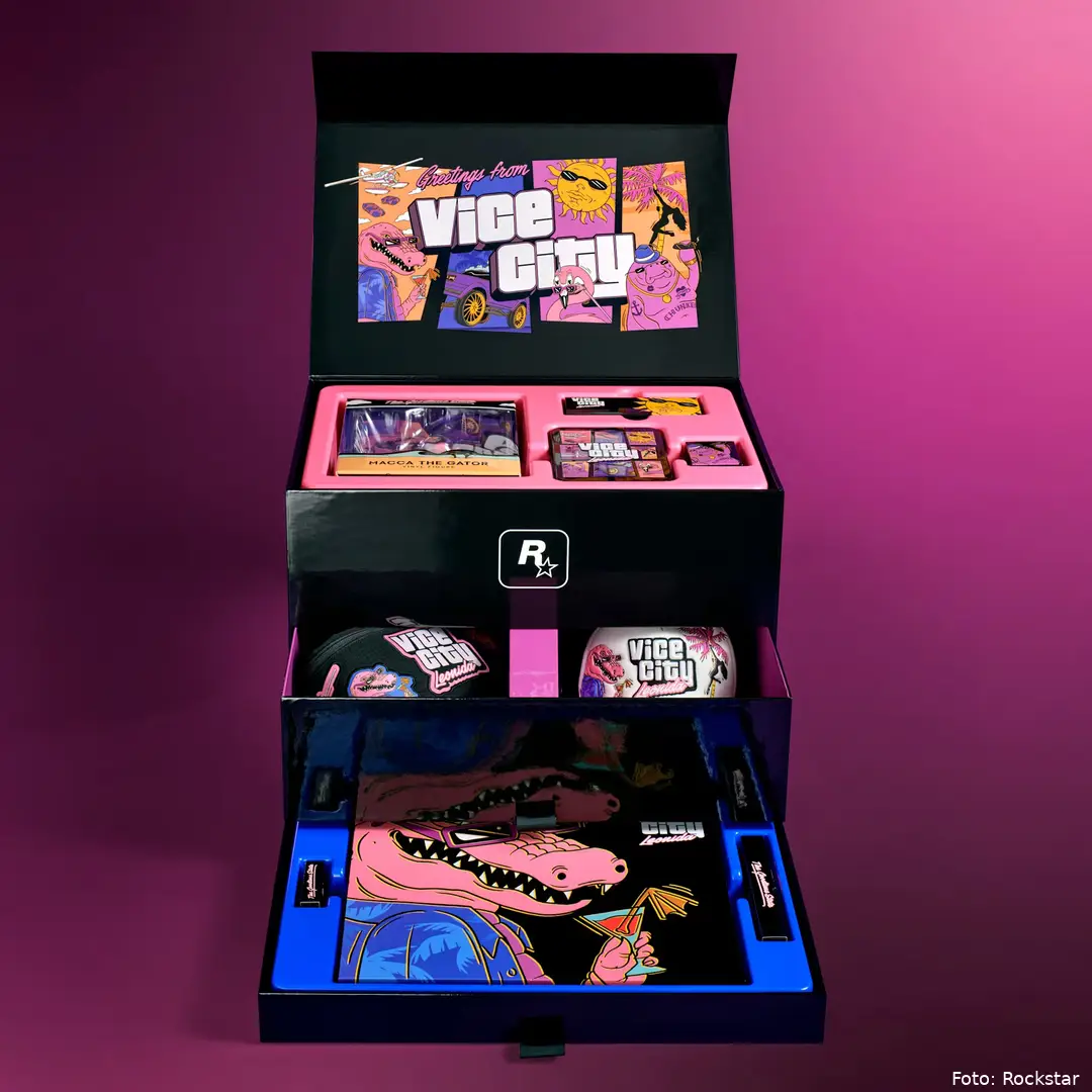 Box_Fully_Open_0326_R06_2160.png