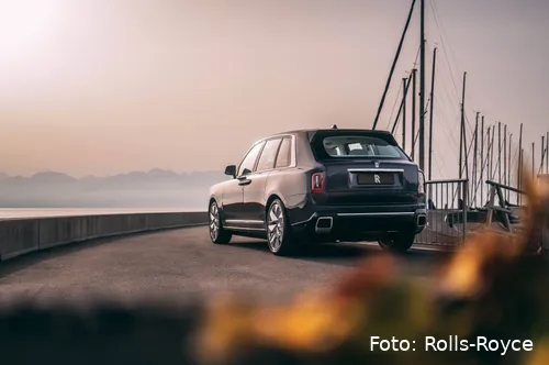 P90633341_highRes_presenting-rolls-roy