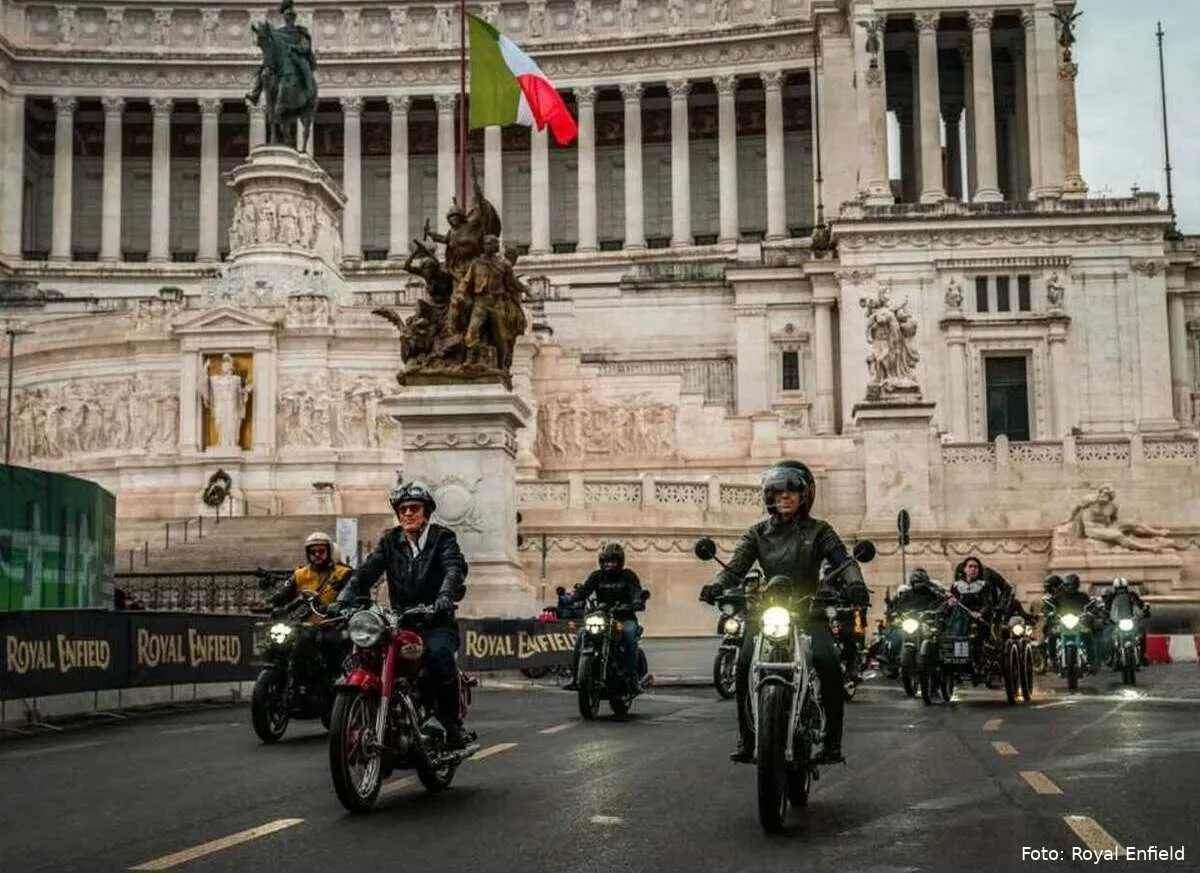royal-enfield-elettrico-roma-1