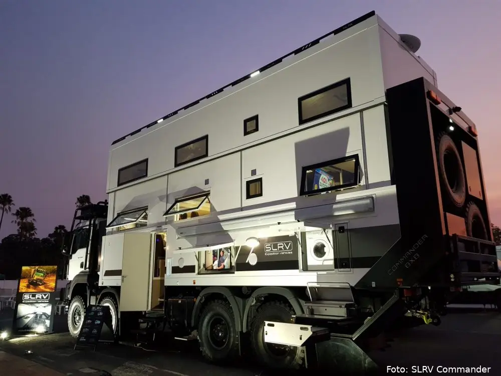 slrv commander 8x8 2 storey sunset 1000x750 c