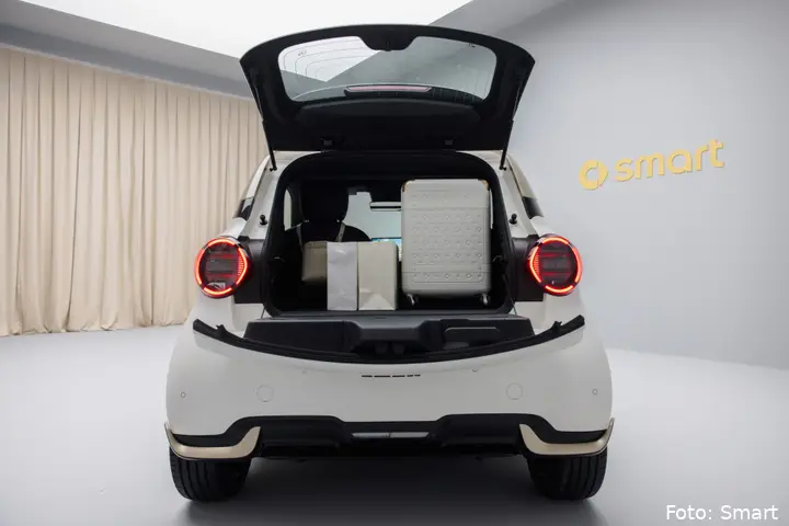 707867-smart_hashtag2_couture edition_11-ae6cb4-original-1791274740