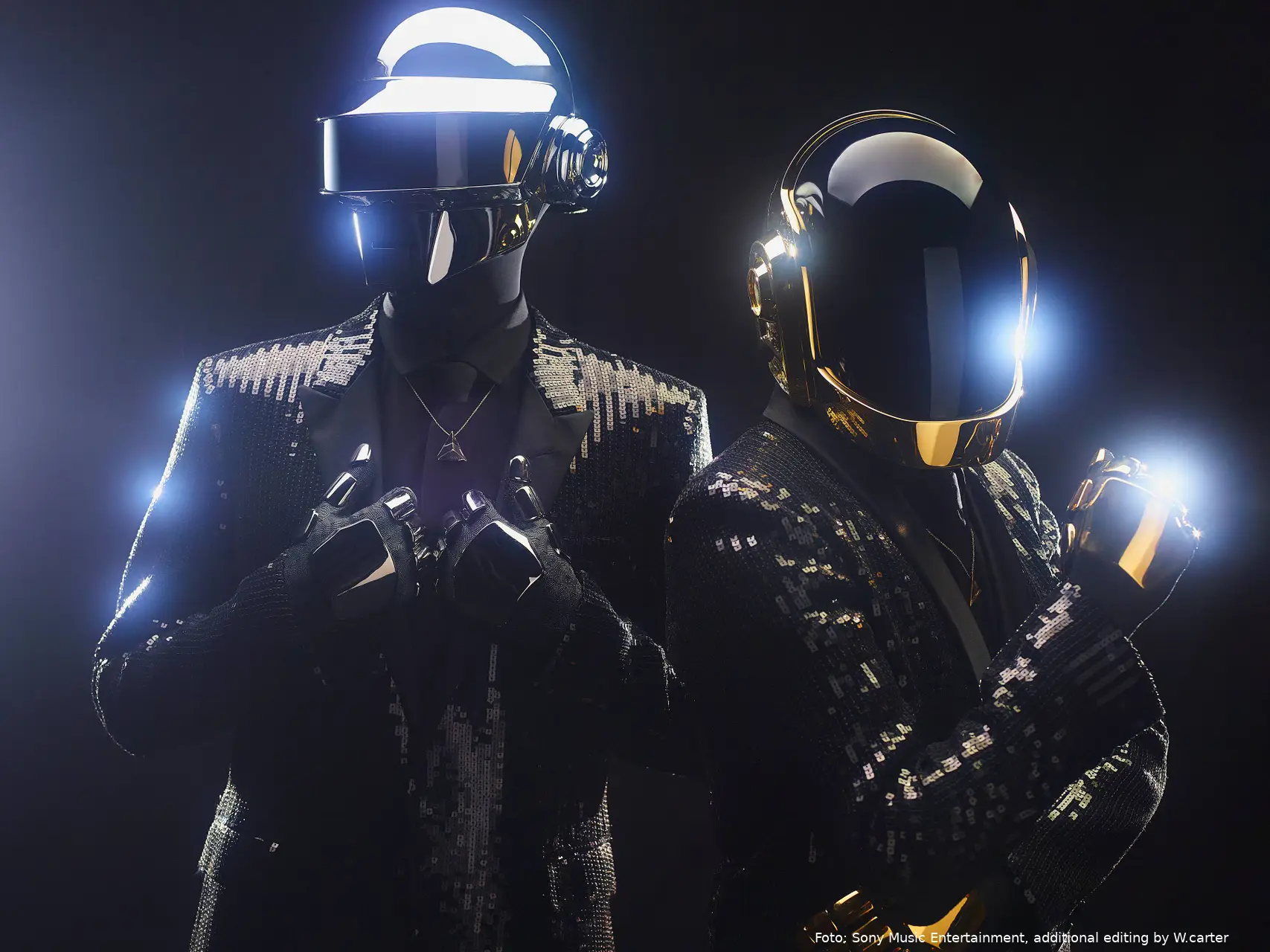 Daft Punk in 2013 2 centered